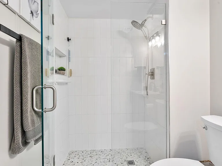 11230 Green Lake Dr #204 — Photo 22