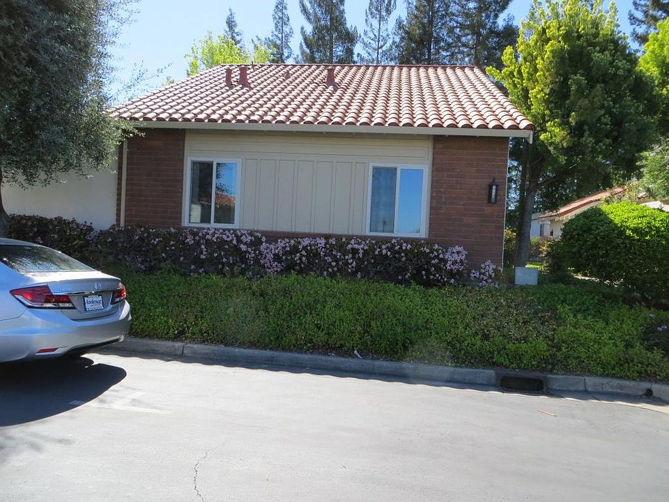 1st image of 8117 Park Villa Cir