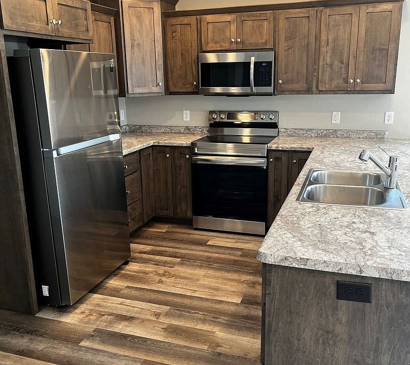 1st image of 2935 Eldorado Blvd