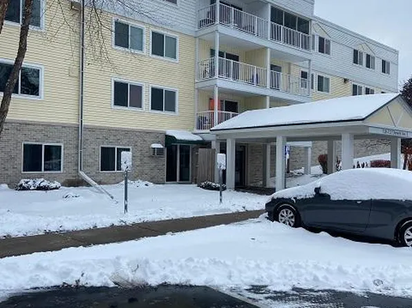 132 Demont Ave E APT 221, Little Canada, MN 55117