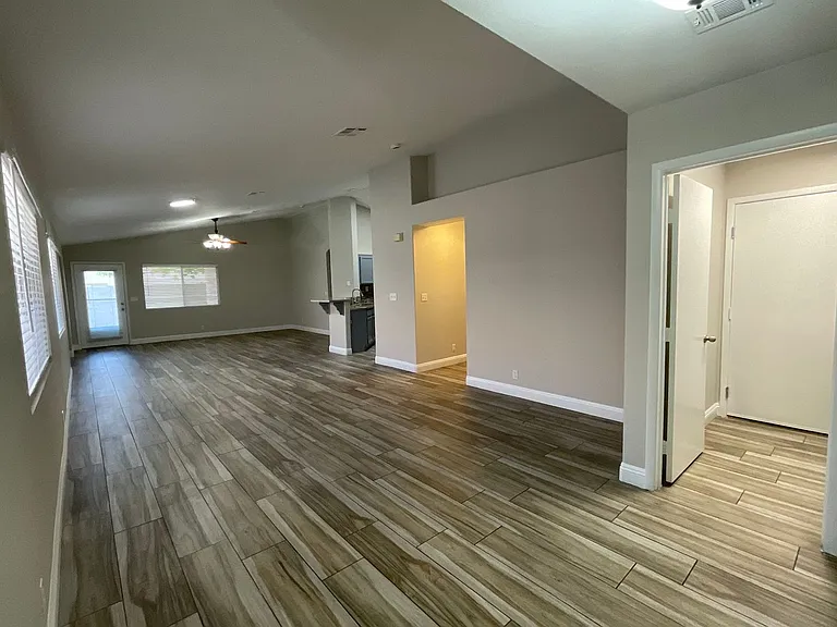 1921 Wild Pony Ave — Photo 5