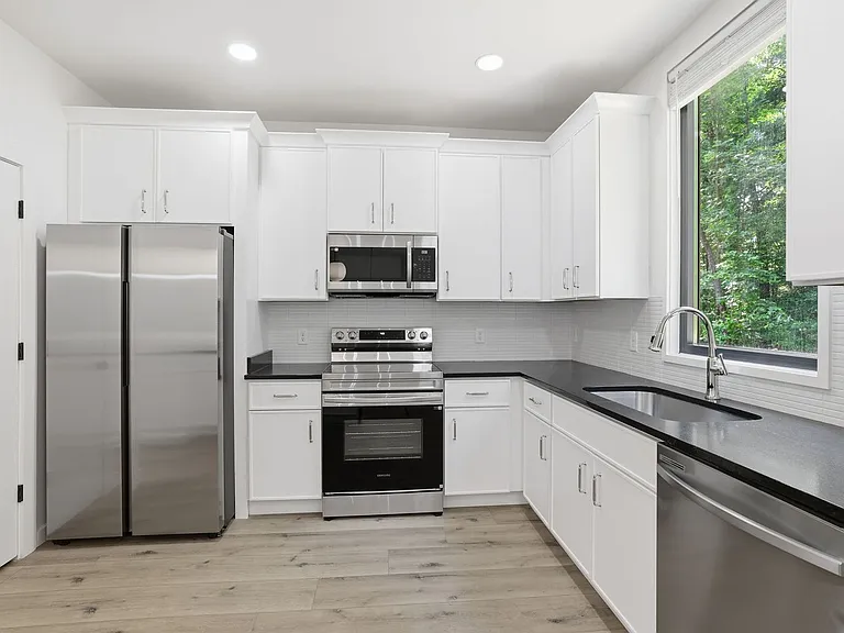 427 Ankara Ct — Photo 11