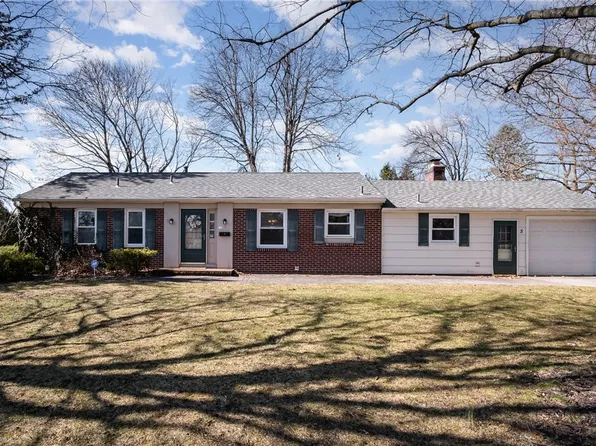 5 Lexington Pkwy, Rochester, NY 14624