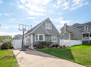 437 Little East Neck Rd S, Babylon, NY 11702