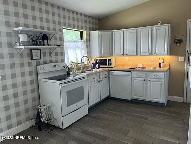 2nd image of 2518 QUAIL Avenue