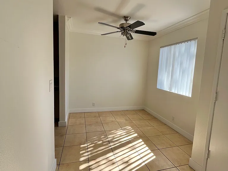 Chateau Studio Village Apartments — Photo 7