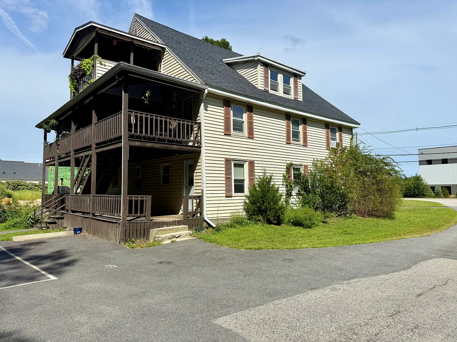 1 bed, $2,100 — Photo 2