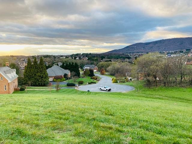 2nd image of 4740 Afton Ln