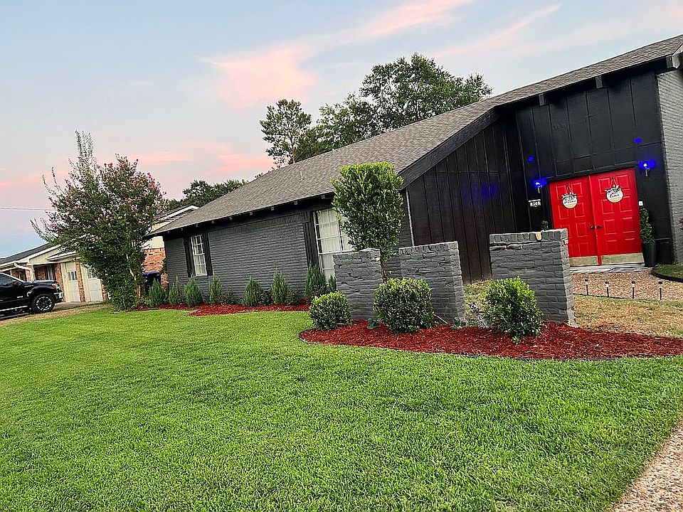 2nd image of 406 Sheffield Dr