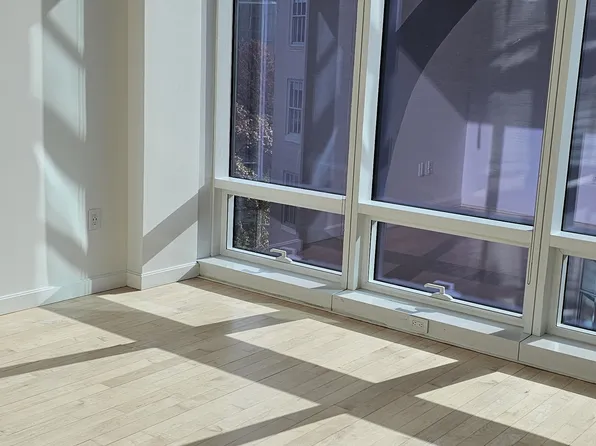 445 Lafayette Street image 2 of 7