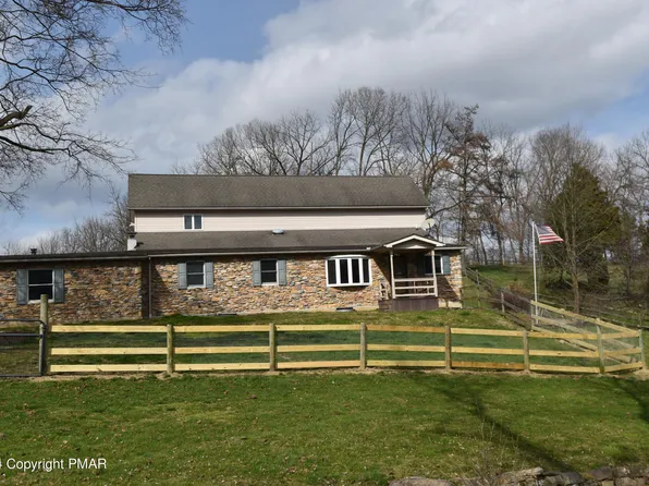 1255 Clearview Rd, Coplay, PA 18037
