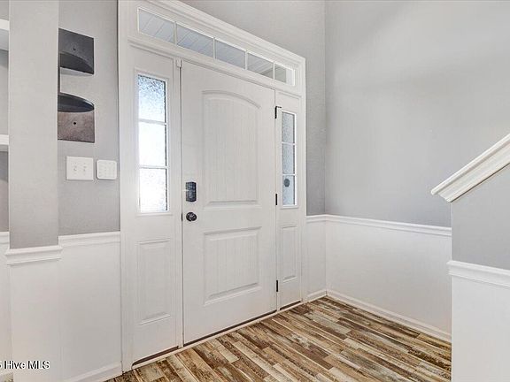 4th image of 101 W Berkshire Court