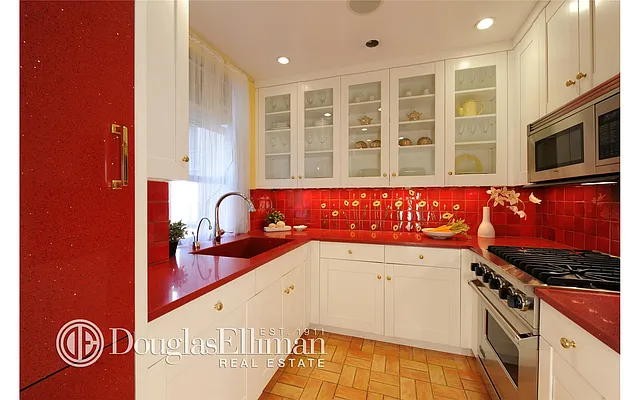 Sold by Douglas Elliman | media 15