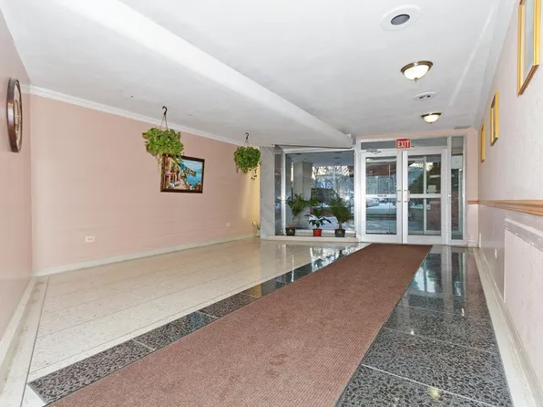 2373 Ocean Parkway image 1 of 10