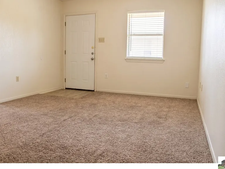 208 Gibson St #A — Photo 2