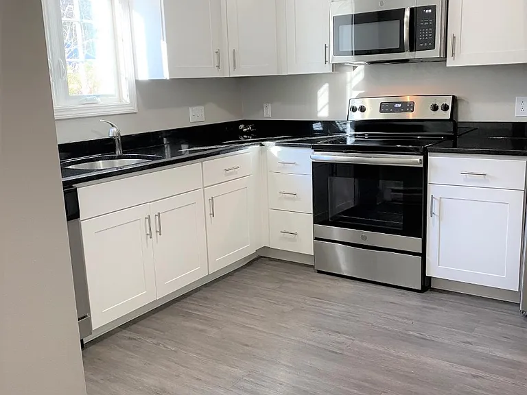 Yarmouth Pointe Apartment Homes — Photo 94