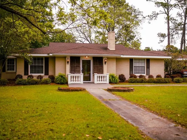 1215 S Main St, Atmore, AL 36502
