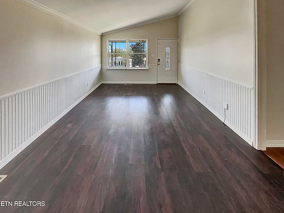 5th image of 2515 Truman Ave