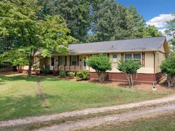 3721 Lynn Ct, Powder Springs, GA 30127