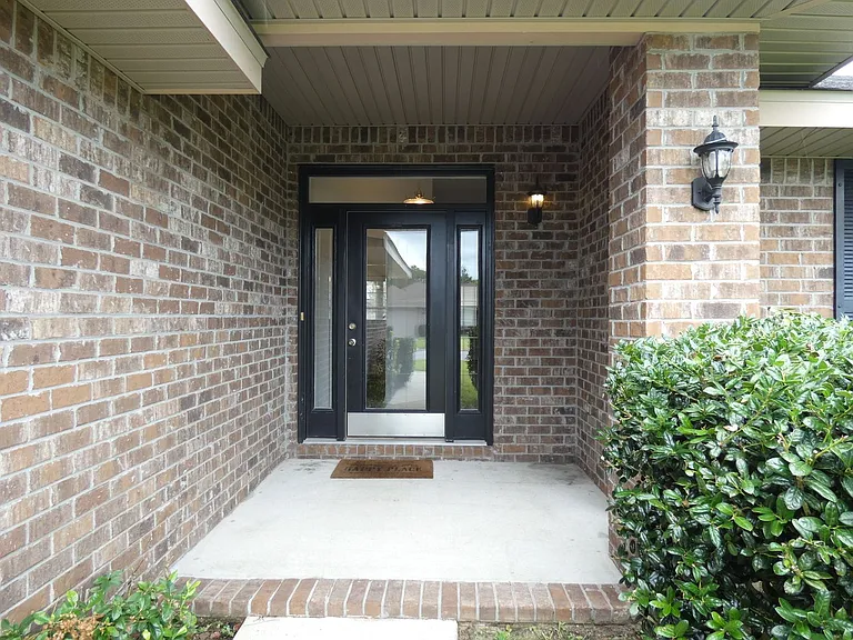 1712 Bay Pine Cir — Photo 3