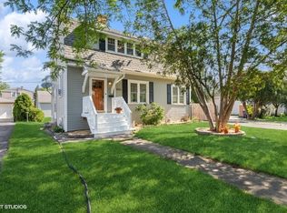 1652 E Algonquin Rd, Des Plaines, IL 60016