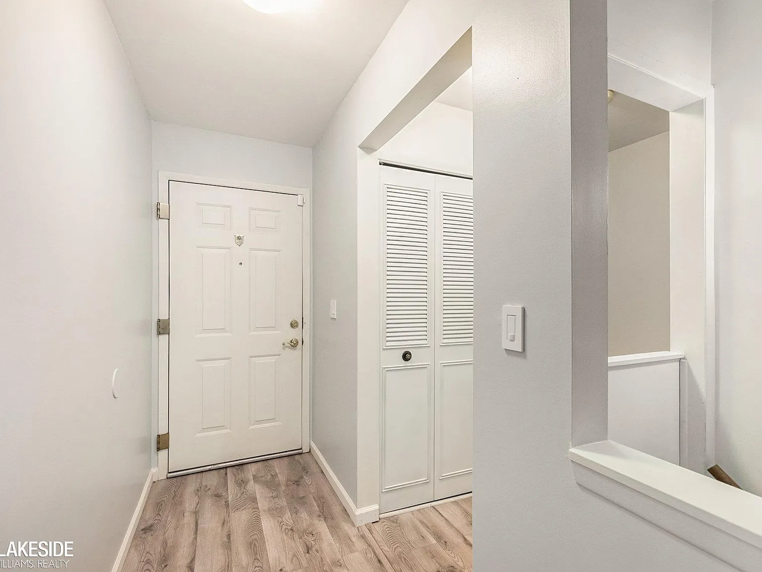 2 bed, 2.0 bath, 1368 sqft, $1,800 — Photo 4
