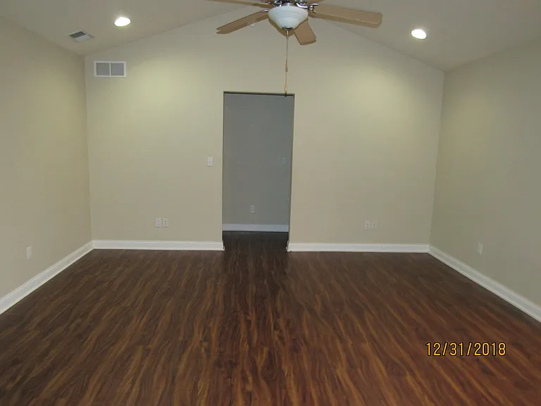 192 Applewood Ln — Photo 4