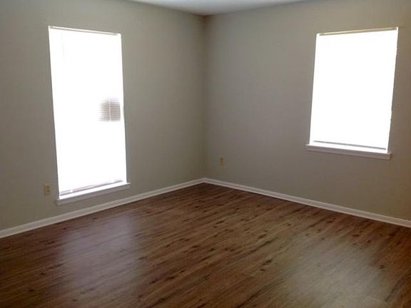 2nd image of 2065 Marion Dr S