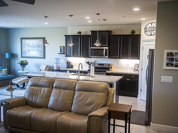 5th image of 621 Segovia Dr