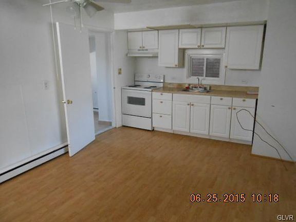 5th image of 1529 Newport Ave