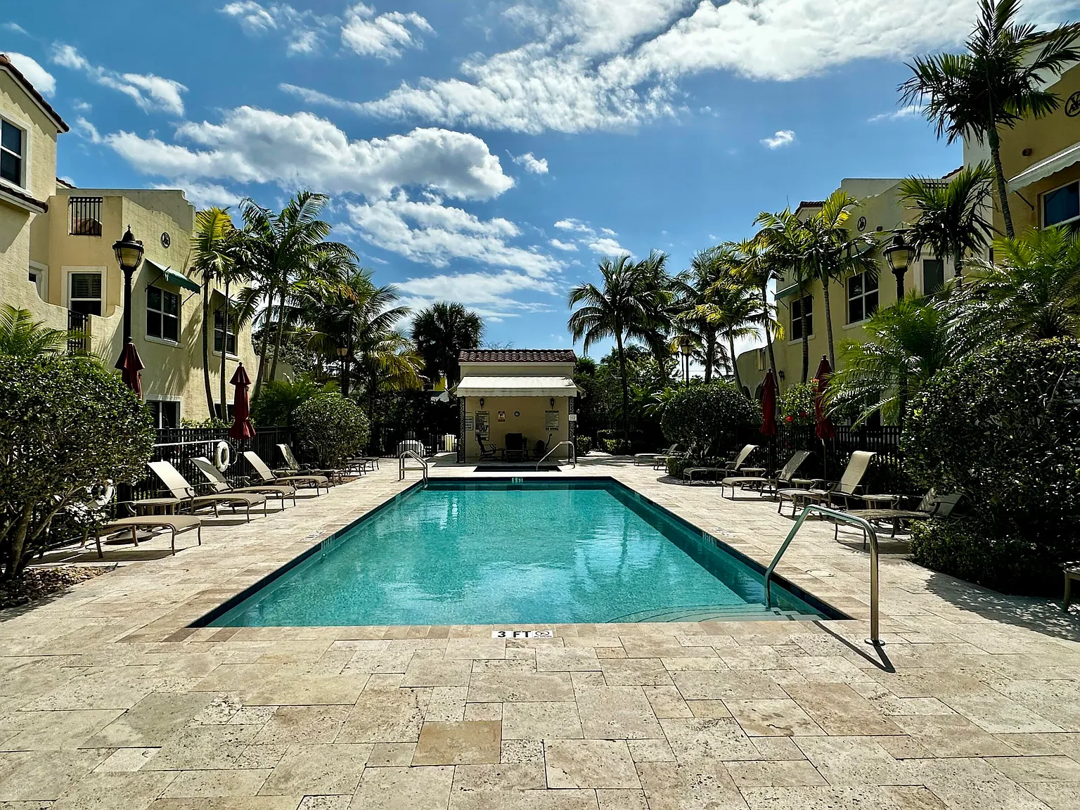 3 bed, 3.5 bath, 3013 sqft, $7,900 — Photo 1