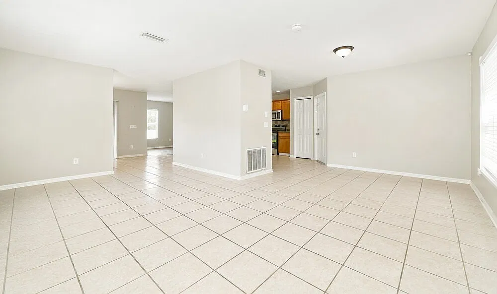 4 bed, 3.0 bath, 2944 sqft, $2,980 — Photo 4