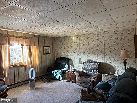 2nd image of 240 Harman Rd