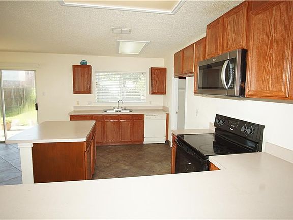 5th image of 2208 Bolivar Dr