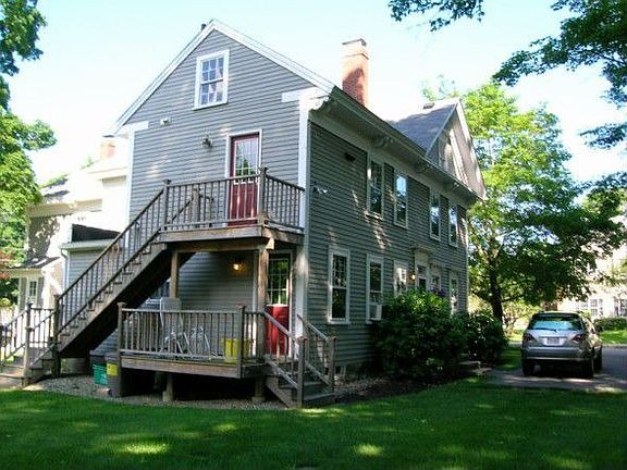 Rear Deck / Private Drive