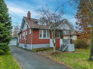 12 Rowe Ave, North Bay, ON P1A1W9