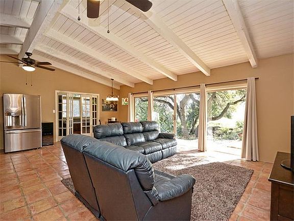 5th image of 414 Lakeway Dr