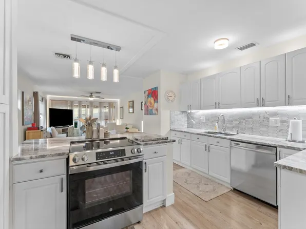 636 NE 16th Court, Fort Lauderdale, FL 33305