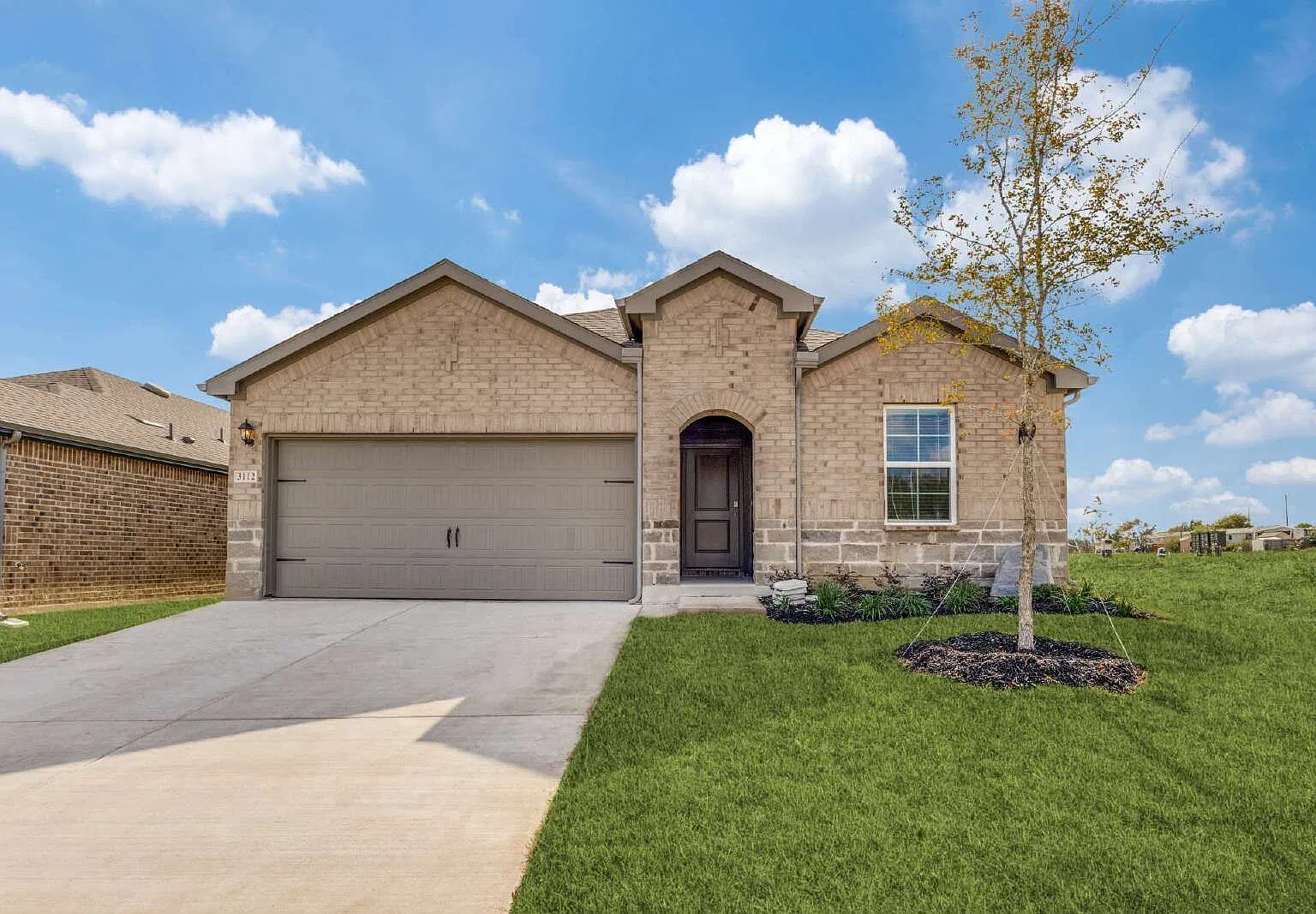 4 bed, 2.5 bath, 1875 sqft, $1,995 — Photo 1