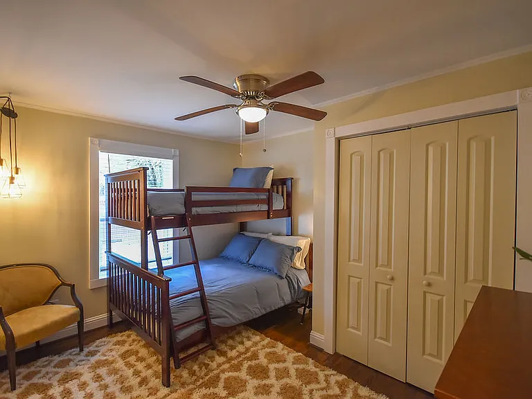 1490 N Ridge St — Photo 29