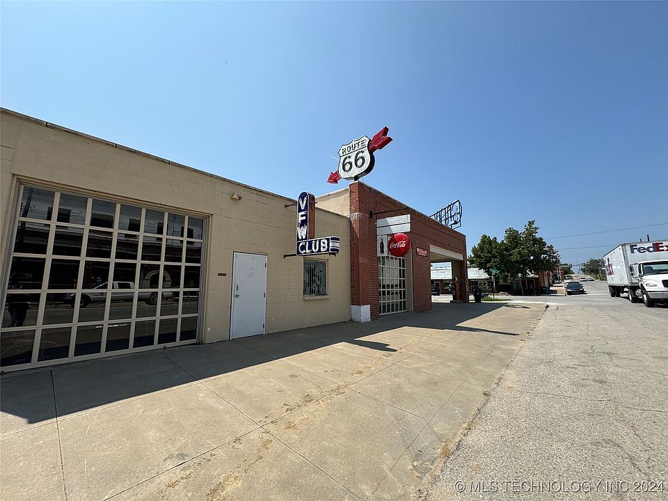 2nd image of 106 E Hobson Ave