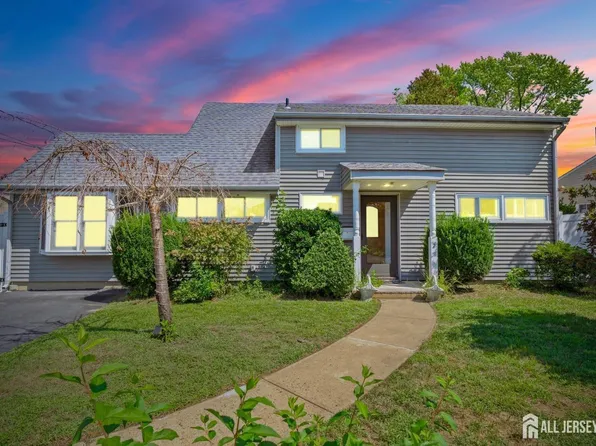 2 Emerson Ln, Old Bridge, NJ 08857