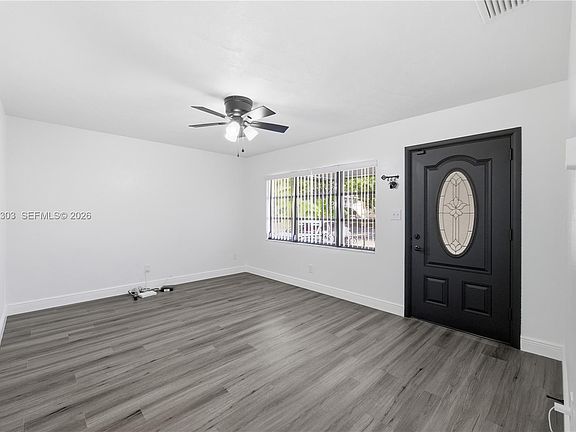 2nd image of 2308 W Aileen St