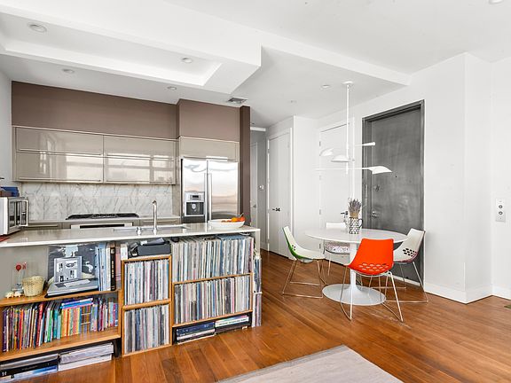 3rd image of 84 Engert Ave APT 5A