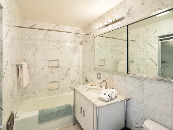 425 East 58th Street image 14 of 18