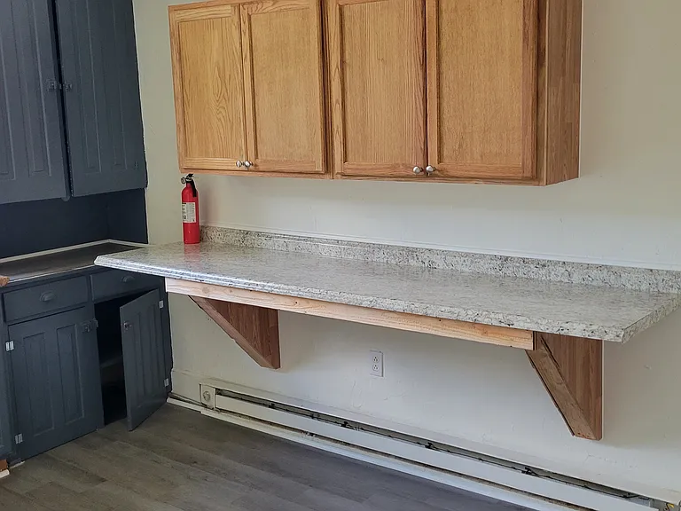 700 Maple Ave #5 — Photo 8