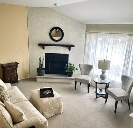 2nd image of 124 Sunnyvale Ct