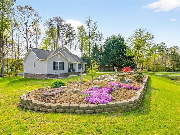 3rd image of 2148 Sarina Dr