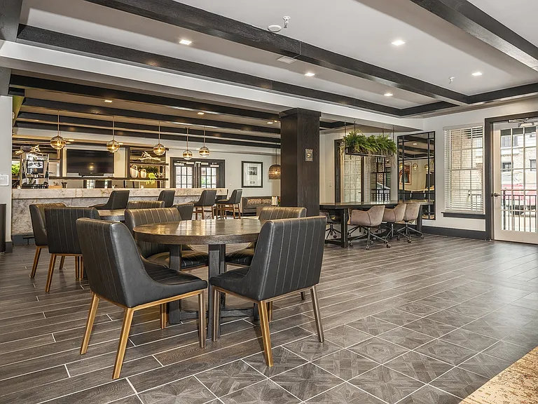 Capital Collective Luxury Apartments — Photo 5
