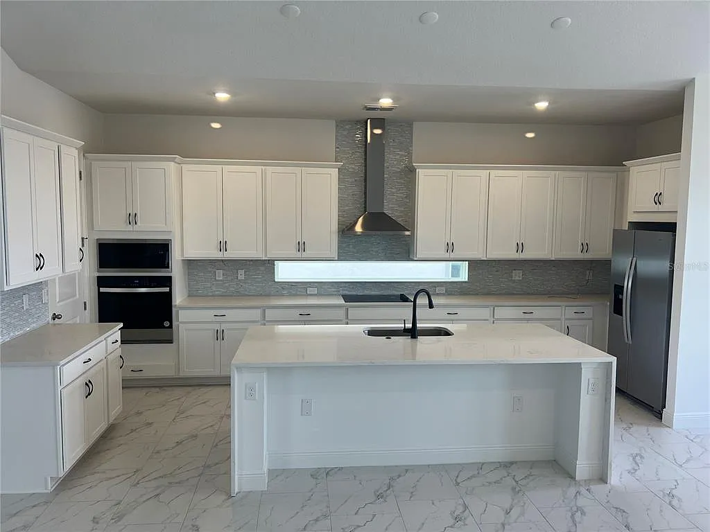3 bed, 2.0 bath, 1733 sqft, $3,500 — Photo 4